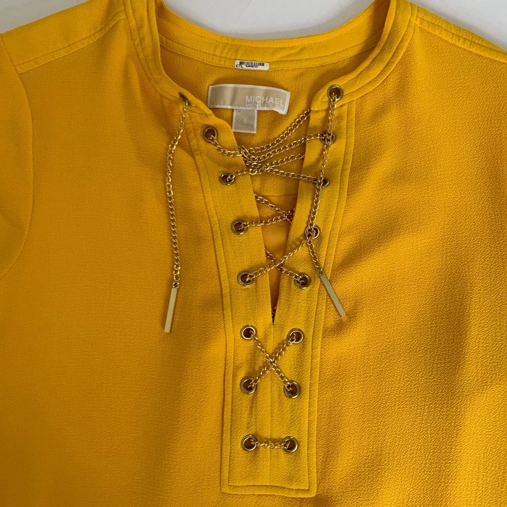 Michael Kors Shift Dress Womens S Yellow Gold Chain Lace Up Quiet Luxury Resort